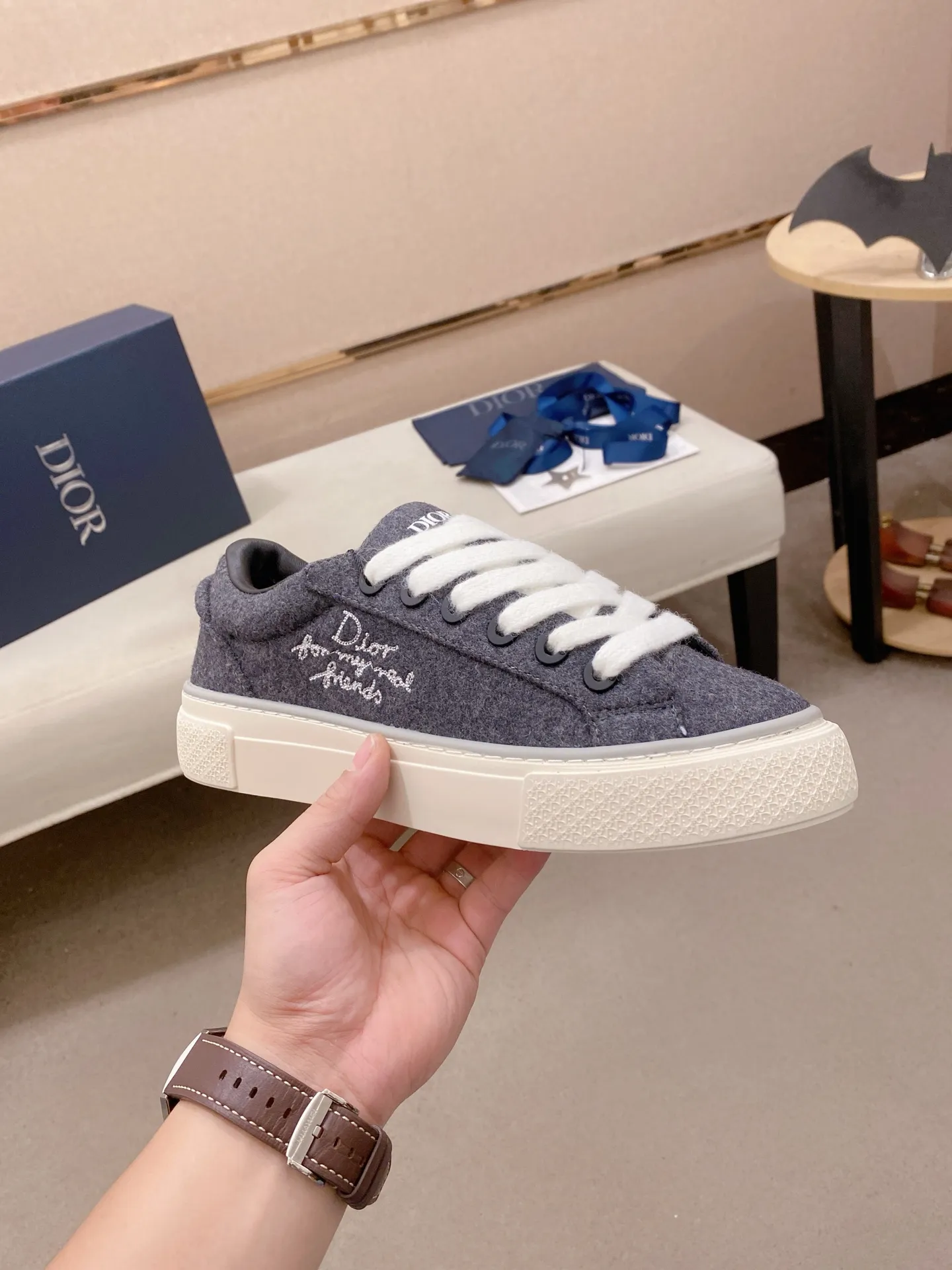 Factory price: 300 Men's shoes 💰[Dior·Dior] Top 🔍Couple style 💏🔍New casual sports style couple shoes, new four-season design, perfect workmanship, lace-up lazy style to create cabinet quality, upper: imported first-layer cowhide, sheepskin lining is soft and comfortable, ultra-light TPU wear-resistant outsole, simple, versatile fashion men's shoes, excellent color code number 35--44
